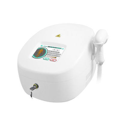 Φορητή μηχανή λέιζερ αφαίρεσης τρίχας 600w 755nm