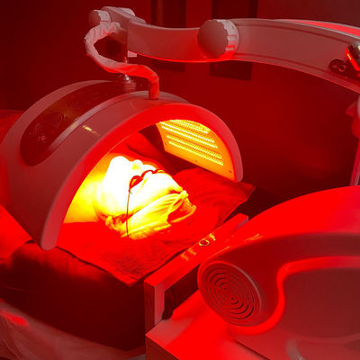 Σελόν ομορφιάς 640nm 120W Pdt LED μηχανή φωτεινής θεραπείας για την αφαίρεση ρυτίδων